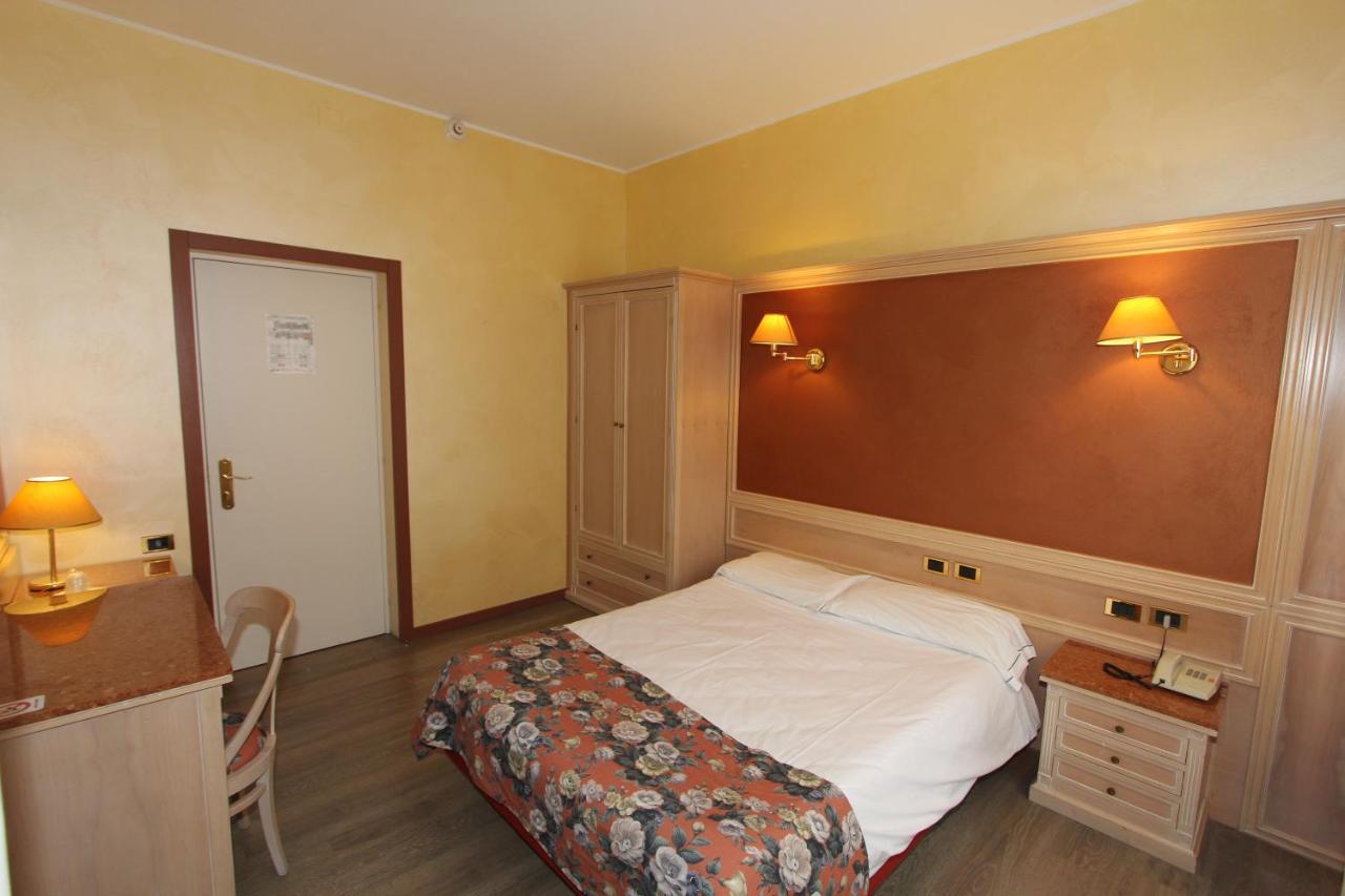 Park Hotel Reggio nell'Emilia Buitenkant foto